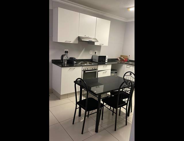 2 BEDROOM APARTMENT RENTED IN UMHLANGA RIDGE